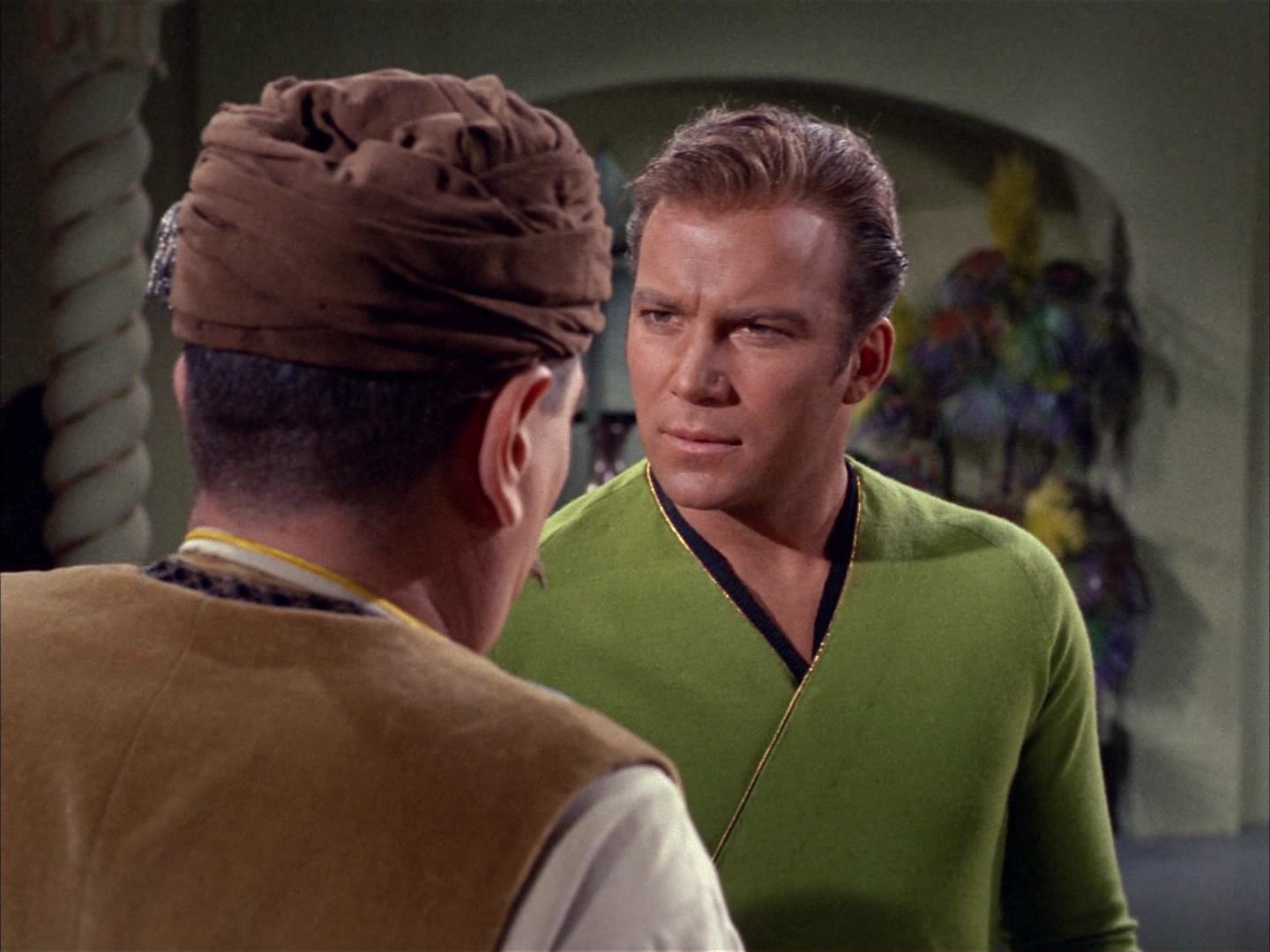 ariane179254_StarTrek_2x14_WolfInTheFold_1154.jpg