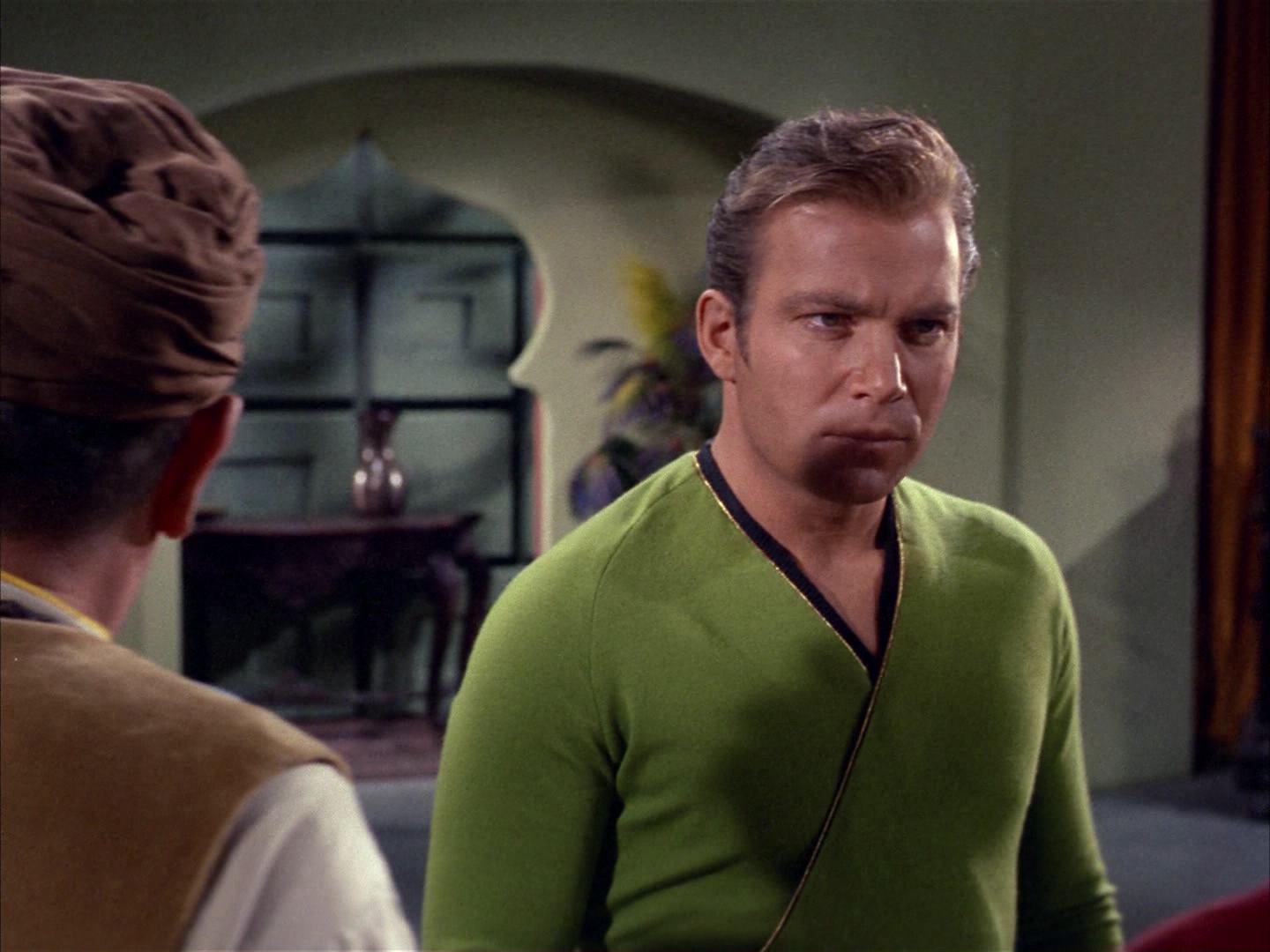 ariane179254_StarTrek_2x14_WolfInTheFold_1170.jpg