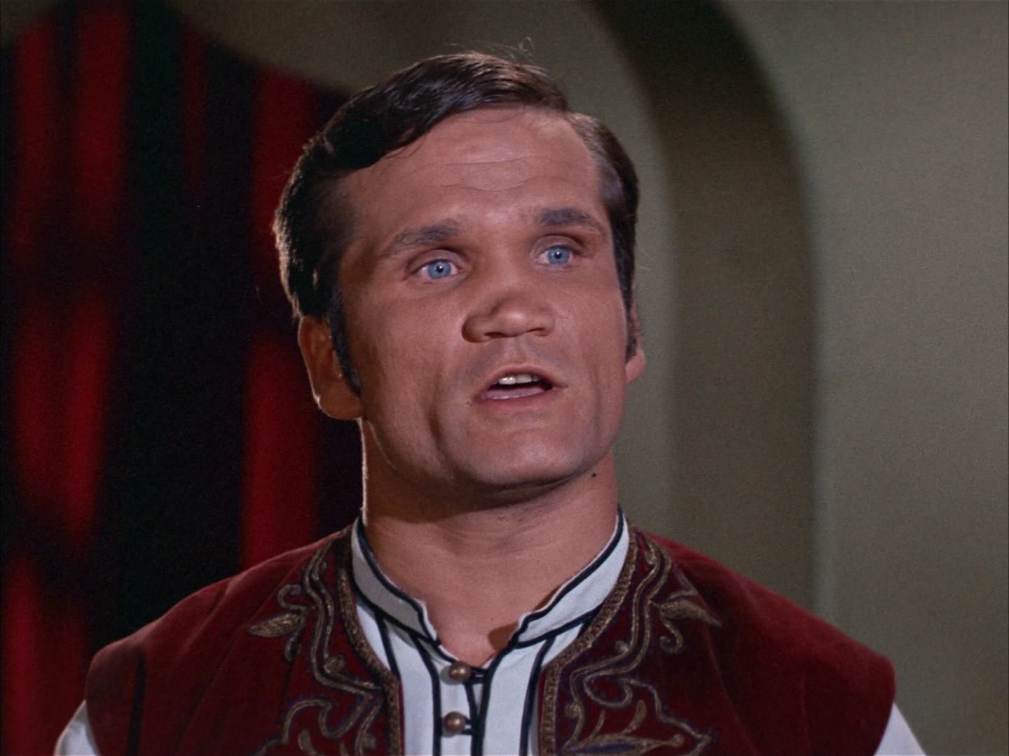 ariane179254_StarTrek_2x14_WolfInTheFold_1184.jpg