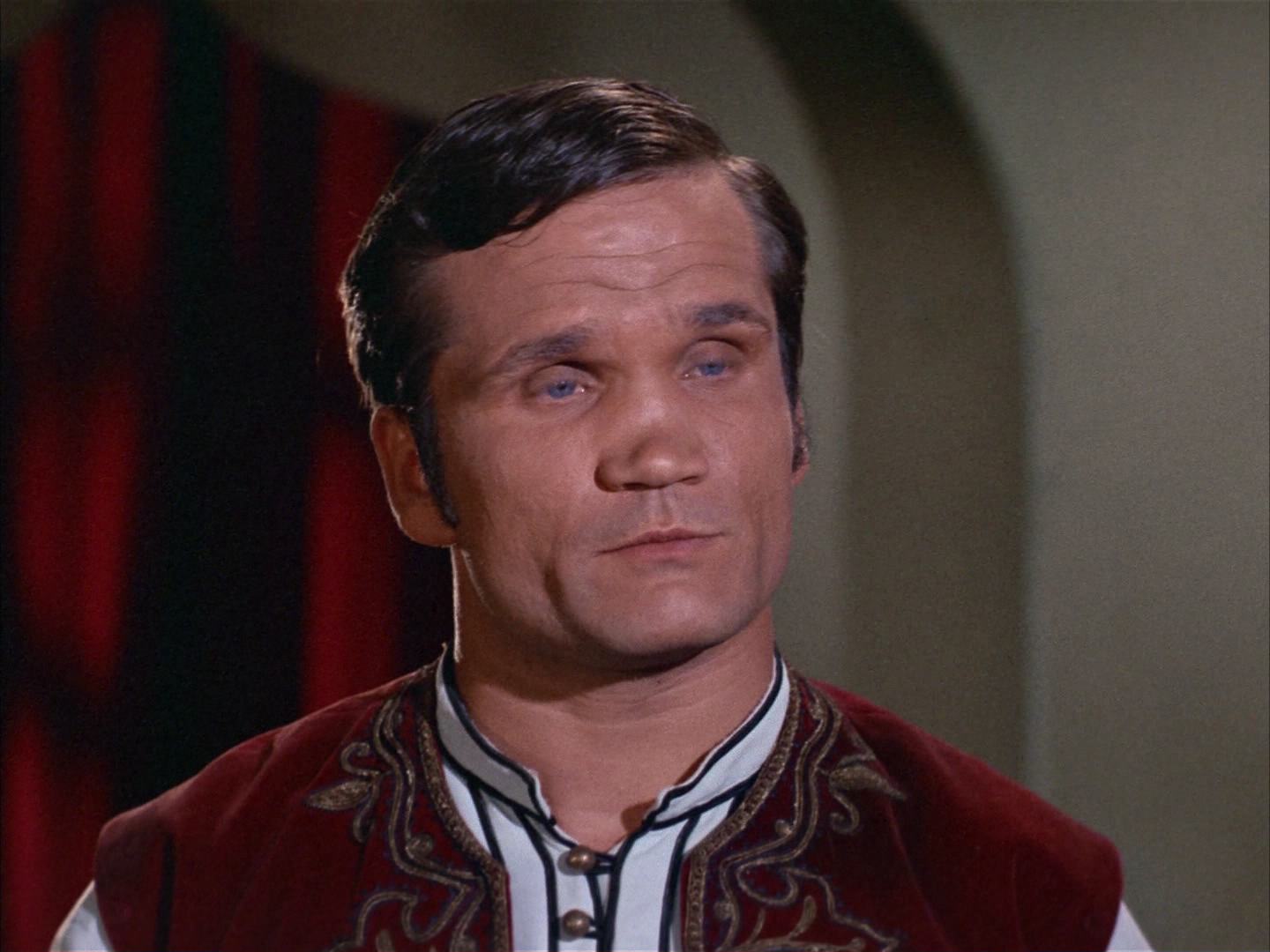 ariane179254_StarTrek_2x14_WolfInTheFold_1185.jpg