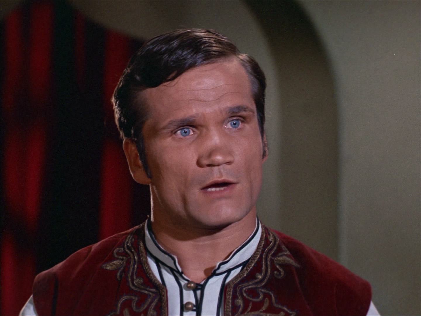 ariane179254_StarTrek_2x14_WolfInTheFold_1186.jpg