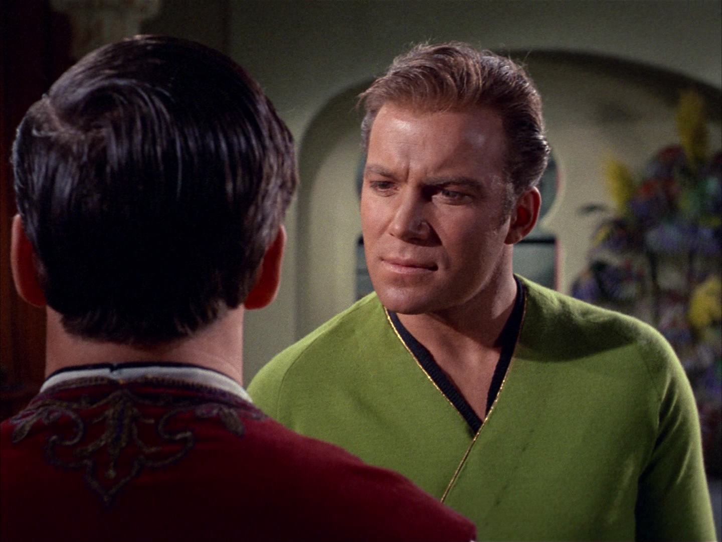 ariane179254_StarTrek_2x14_WolfInTheFold_1188.jpg