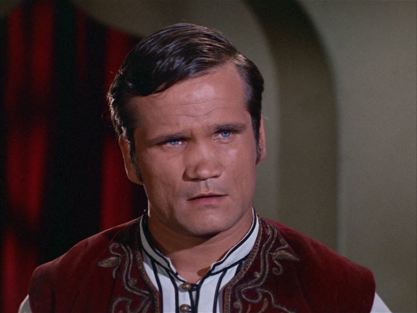 ariane179254_StarTrek_2x14_WolfInTheFold_1236.jpg