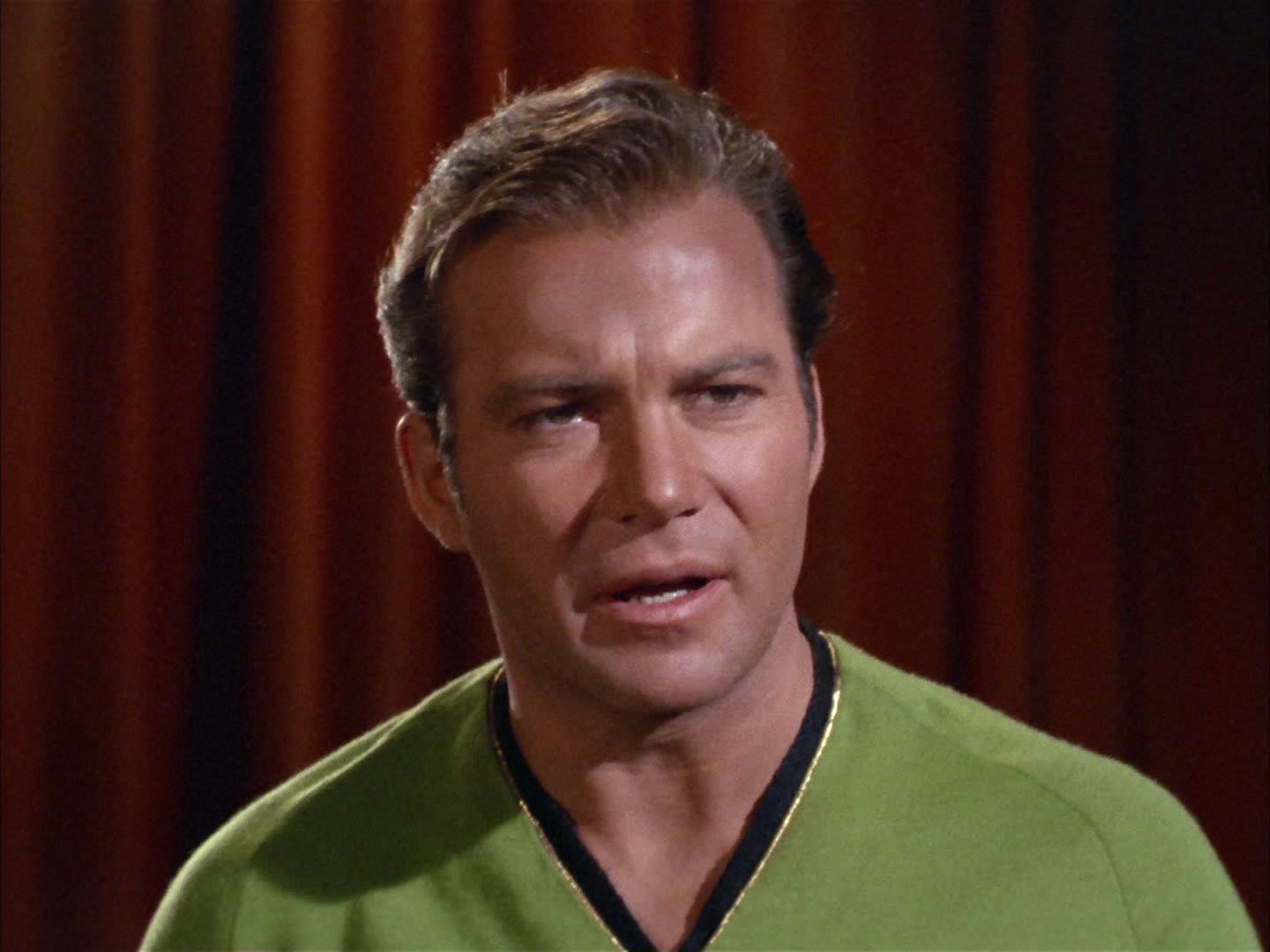 ariane179254_StarTrek_2x14_WolfInTheFold_1272.jpg