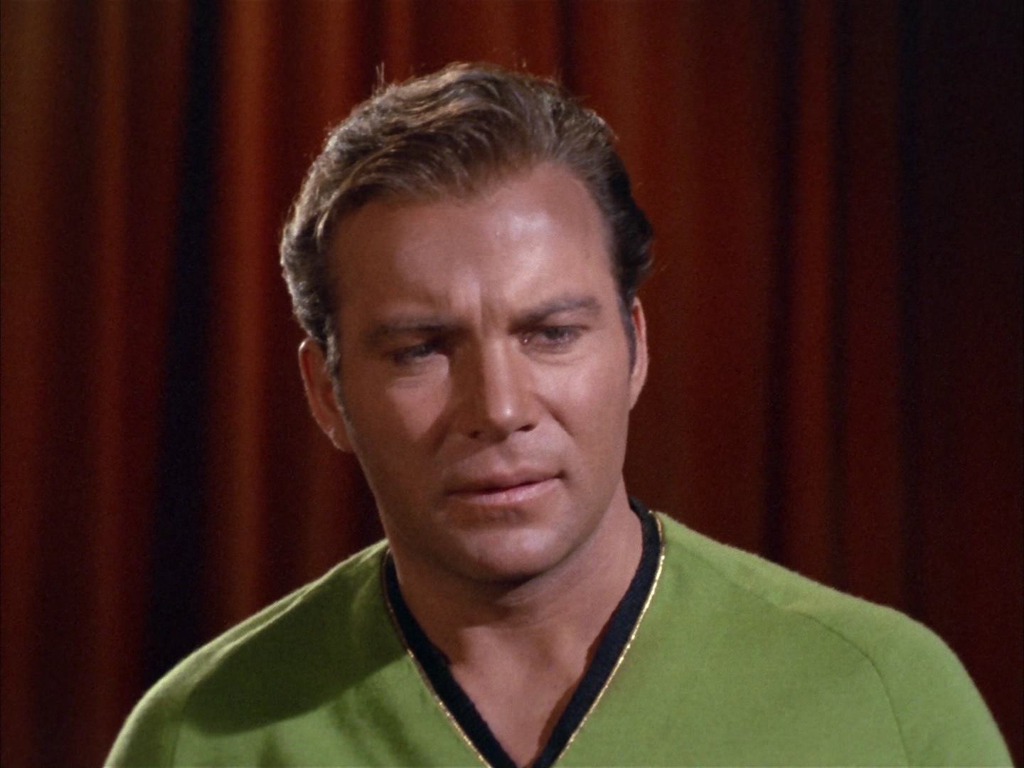 ariane179254_StarTrek_2x14_WolfInTheFold_1274.jpg