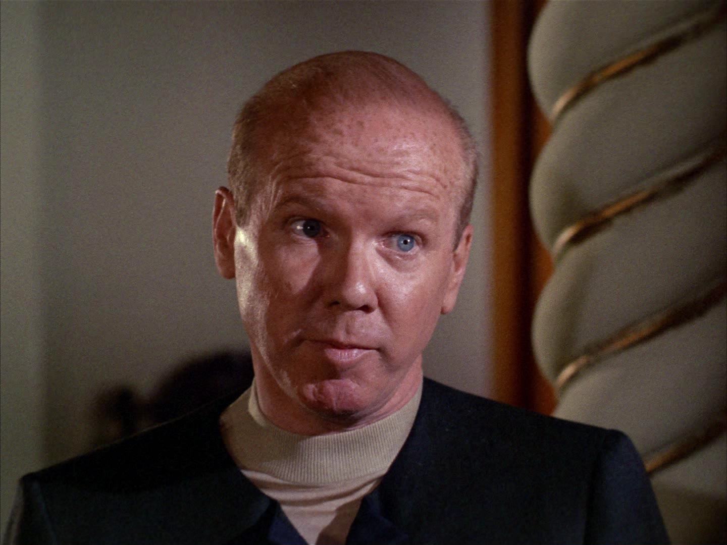 ariane179254_StarTrek_2x14_WolfInTheFold_1279.jpg