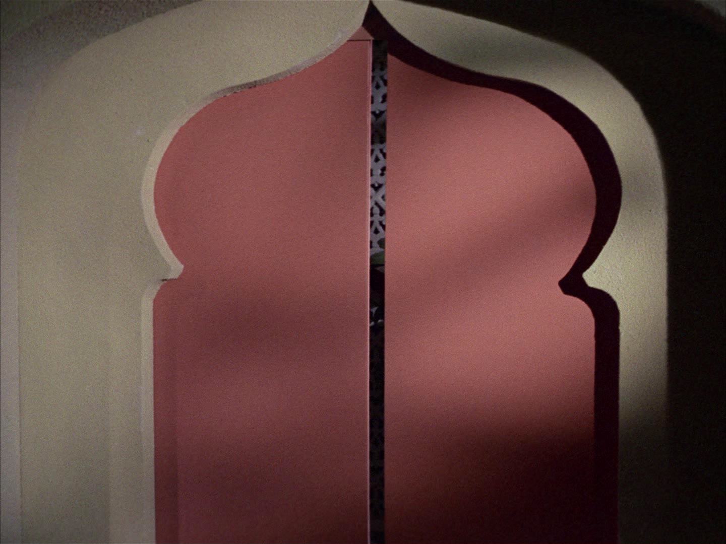 ariane179254_StarTrek_2x14_WolfInTheFold_1310.jpg