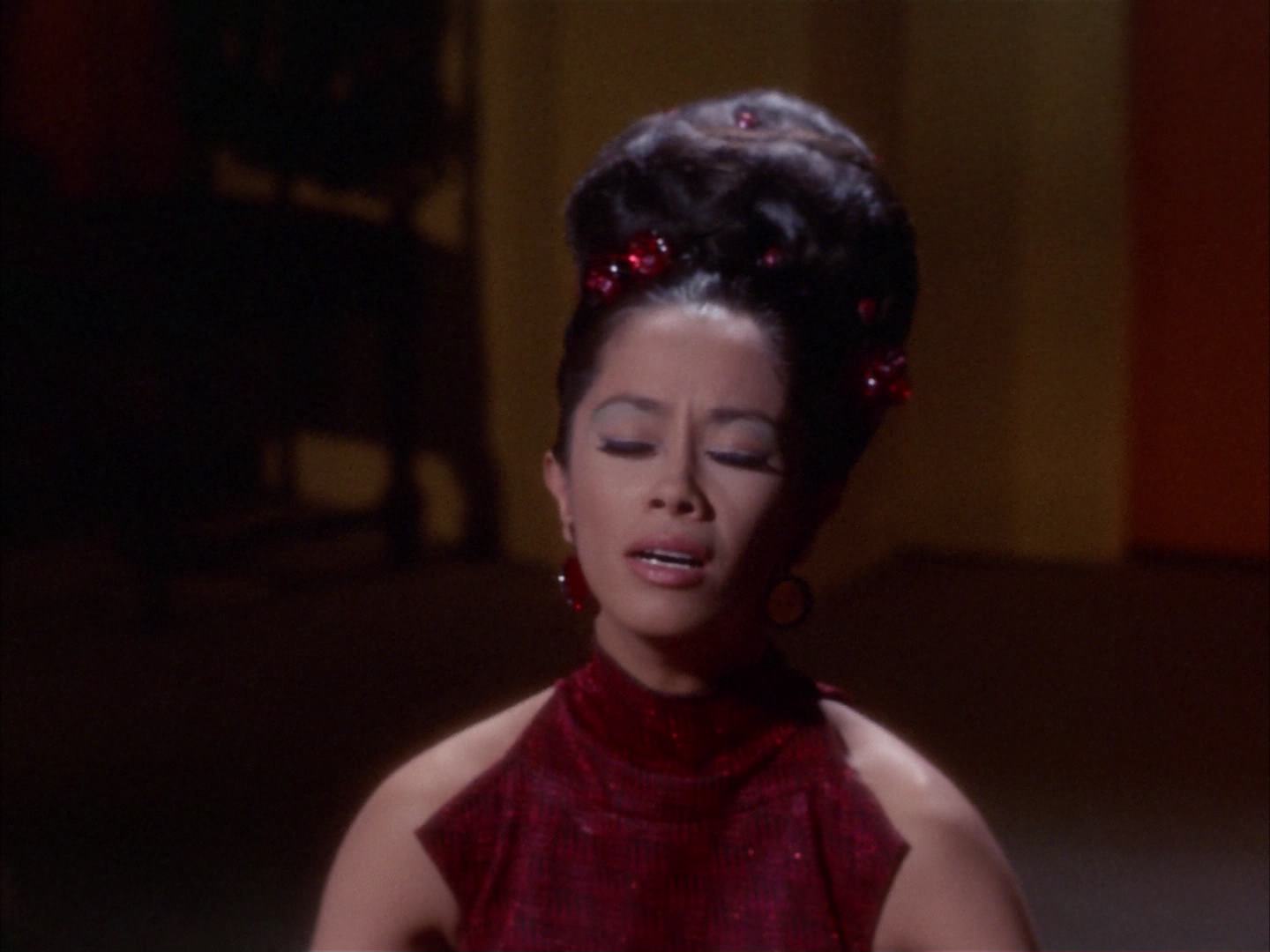 ariane179254_StarTrek_2x14_WolfInTheFold_1425.jpg