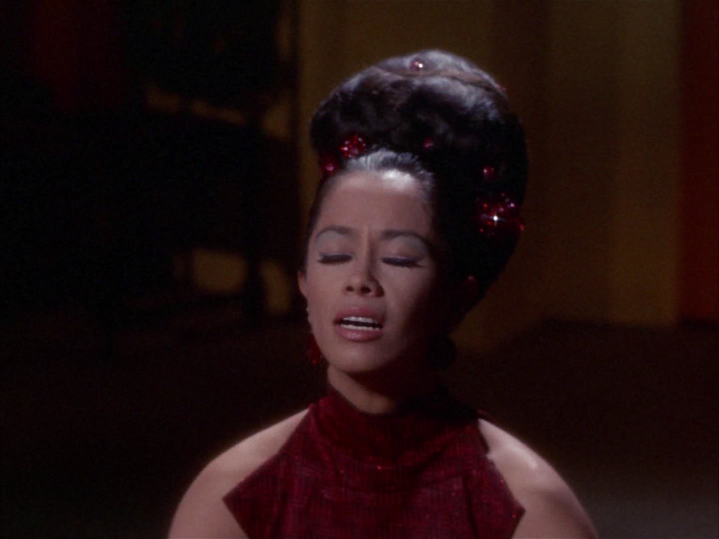 ariane179254_StarTrek_2x14_WolfInTheFold_1428.jpg