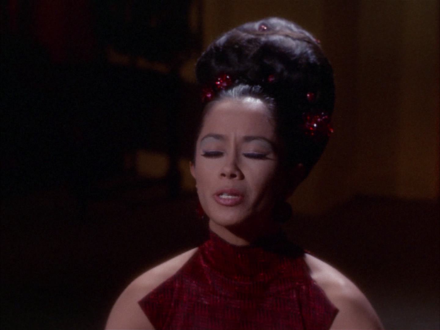 ariane179254_StarTrek_2x14_WolfInTheFold_1430.jpg
