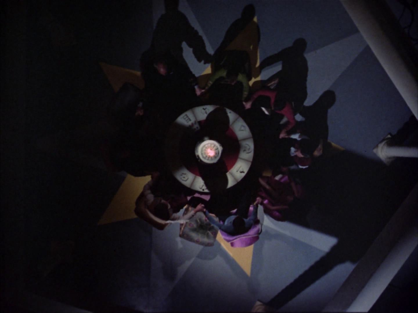 ariane179254_StarTrek_2x14_WolfInTheFold_1464.jpg