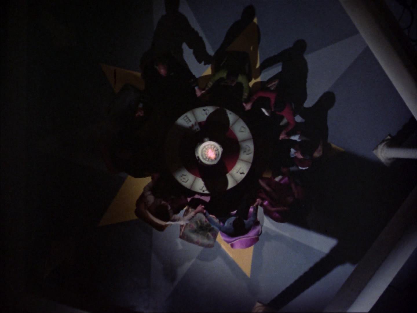 ariane179254_StarTrek_2x14_WolfInTheFold_1466.jpg