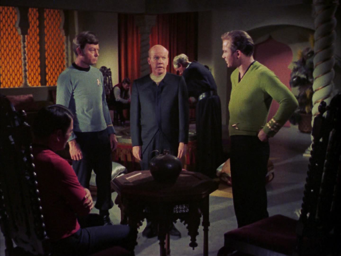 ariane179254_StarTrek_2x14_WolfInTheFold_1523.jpg