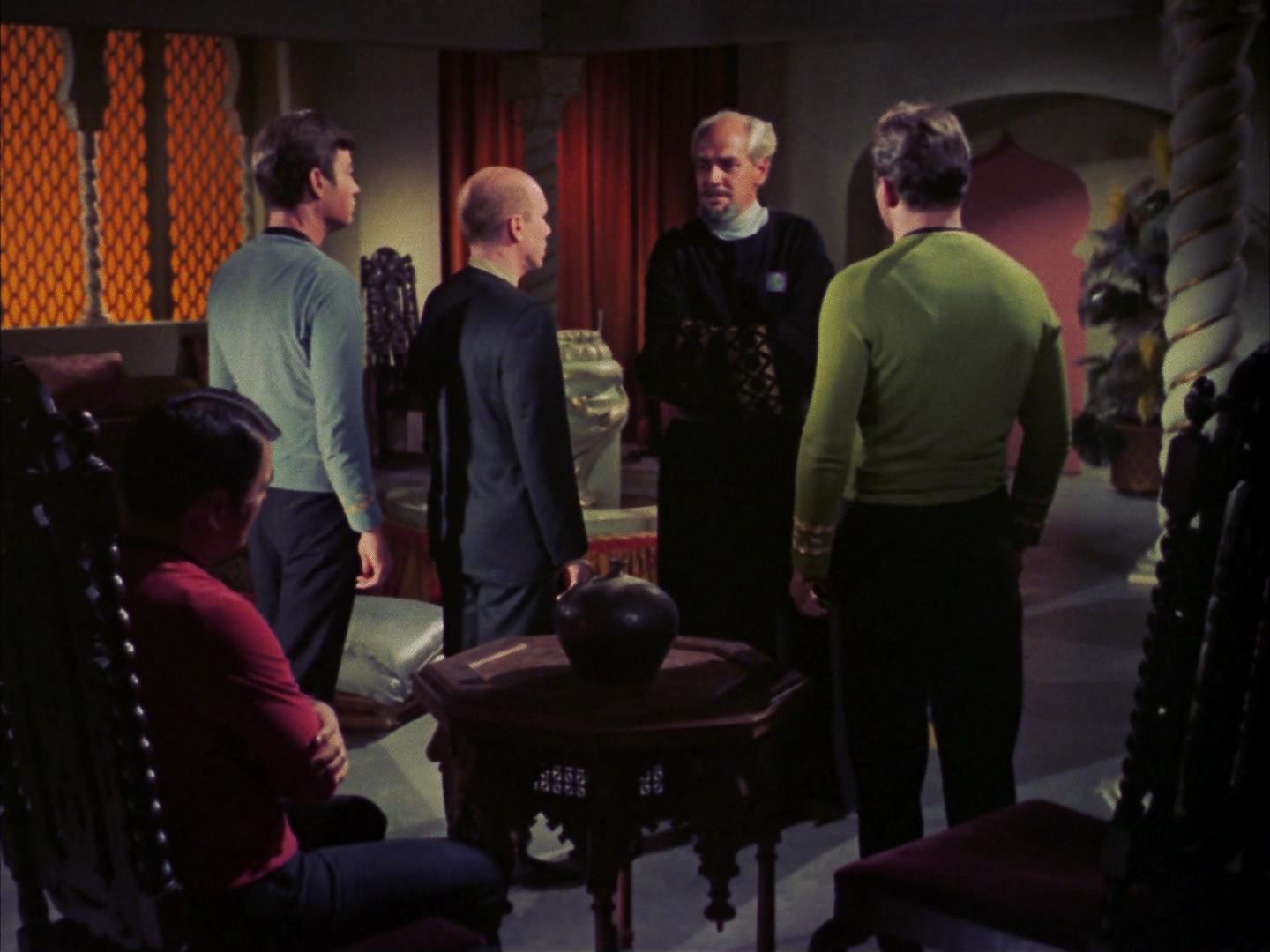 ariane179254_StarTrek_2x14_WolfInTheFold_1538.jpg