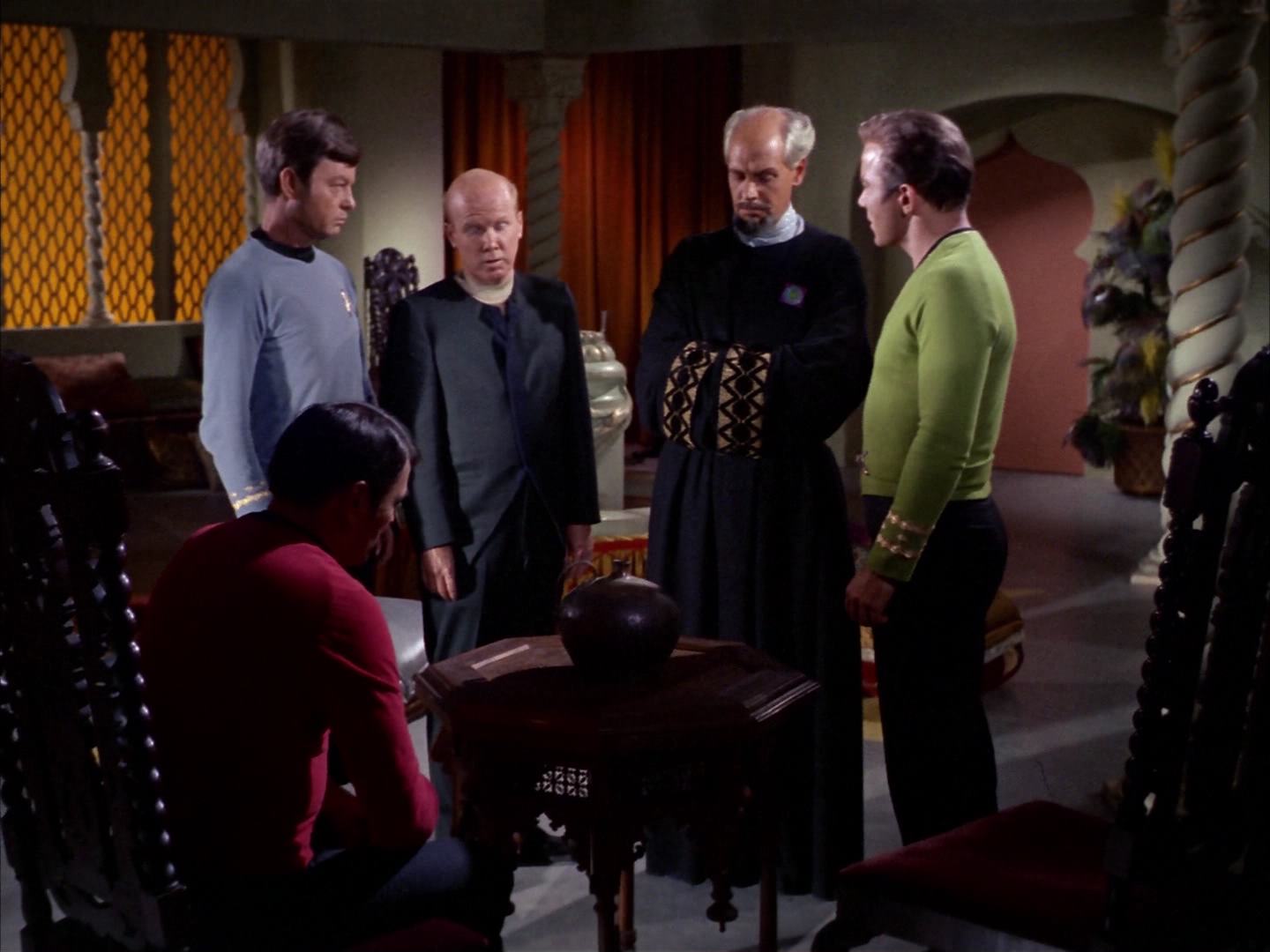 ariane179254_StarTrek_2x14_WolfInTheFold_1554.jpg