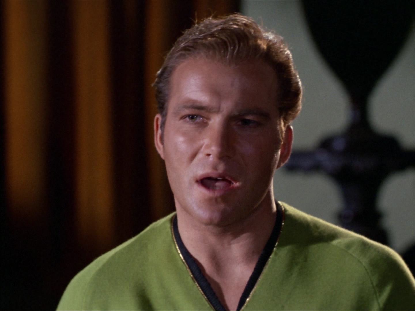 ariane179254_StarTrek_2x14_WolfInTheFold_1559.jpg