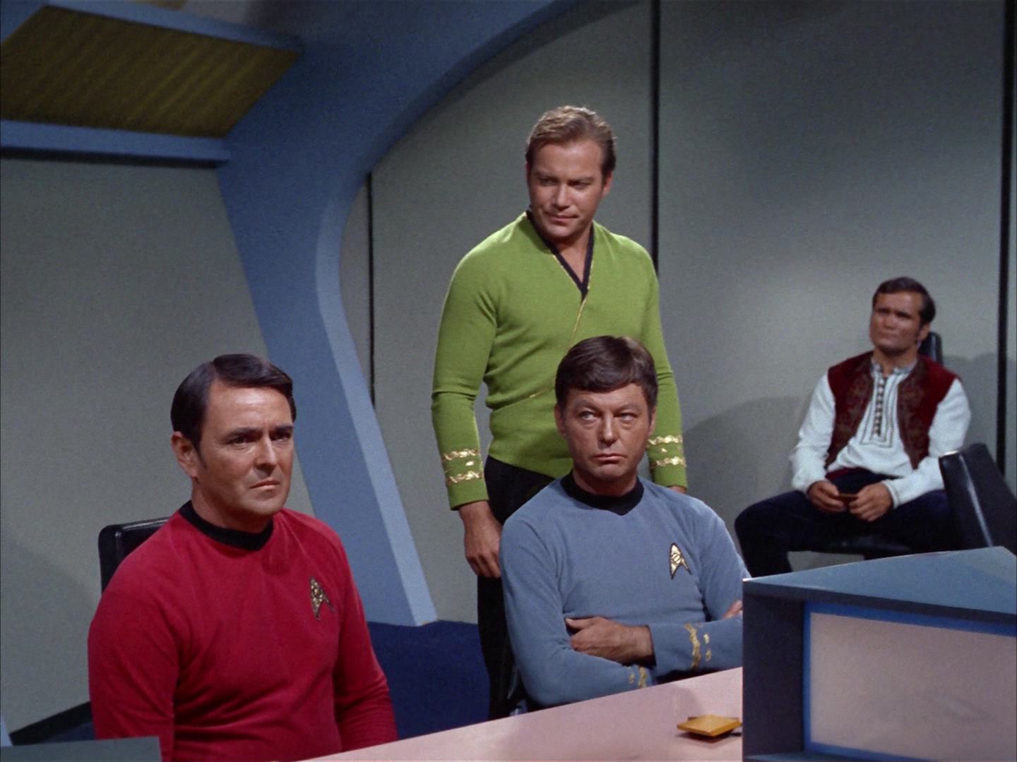 ariane179254_StarTrek_2x14_WolfInTheFold_1674.jpg