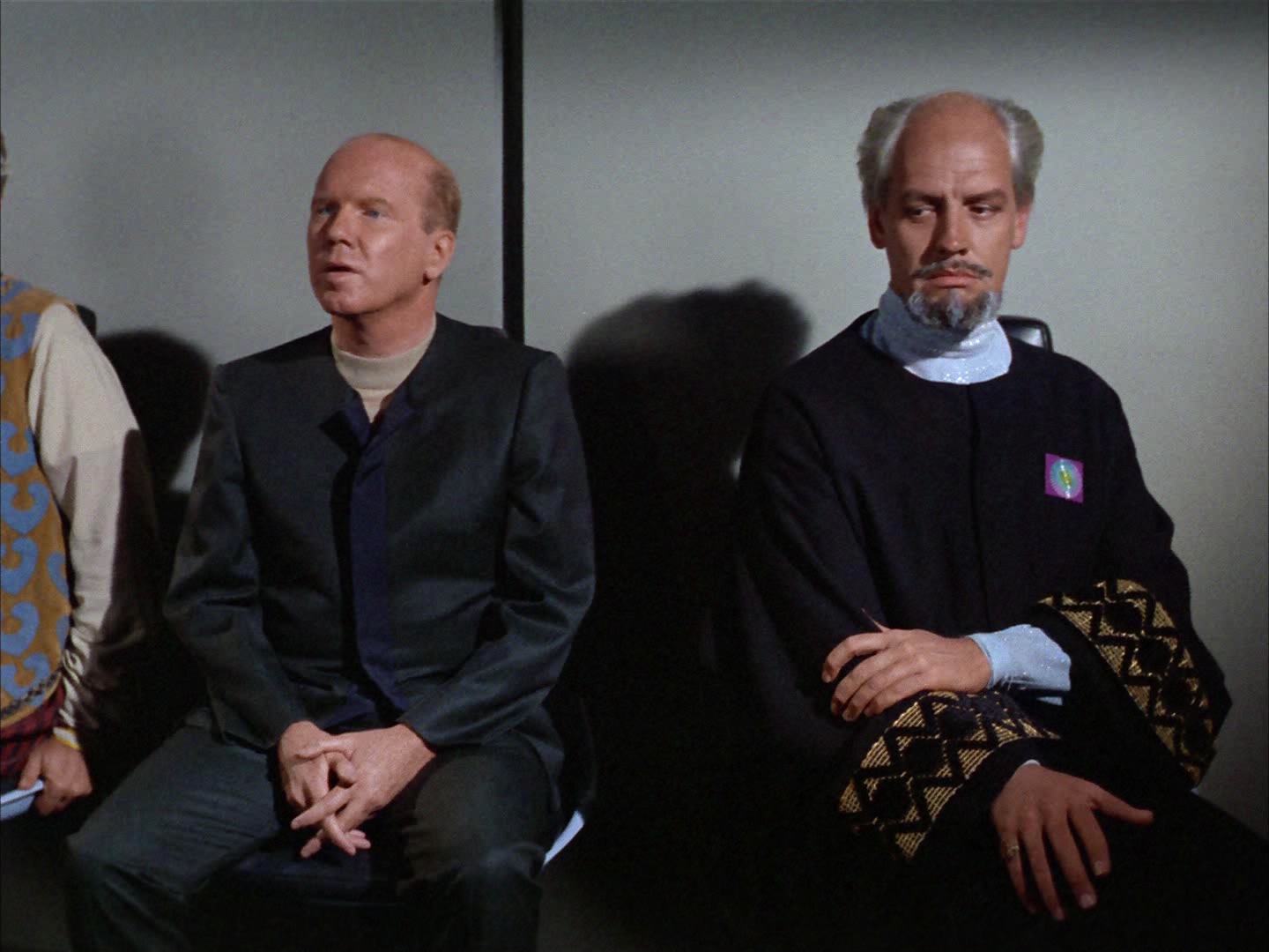 ariane179254_StarTrek_2x14_WolfInTheFold_1679.jpg