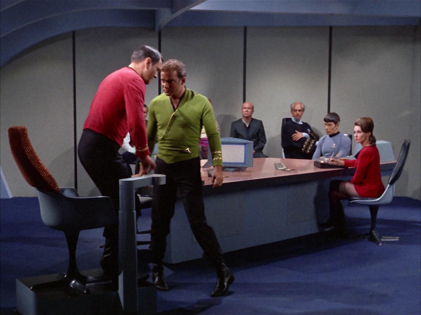ariane179254_StarTrek_2x14_WolfInTheFold_1692.jpg