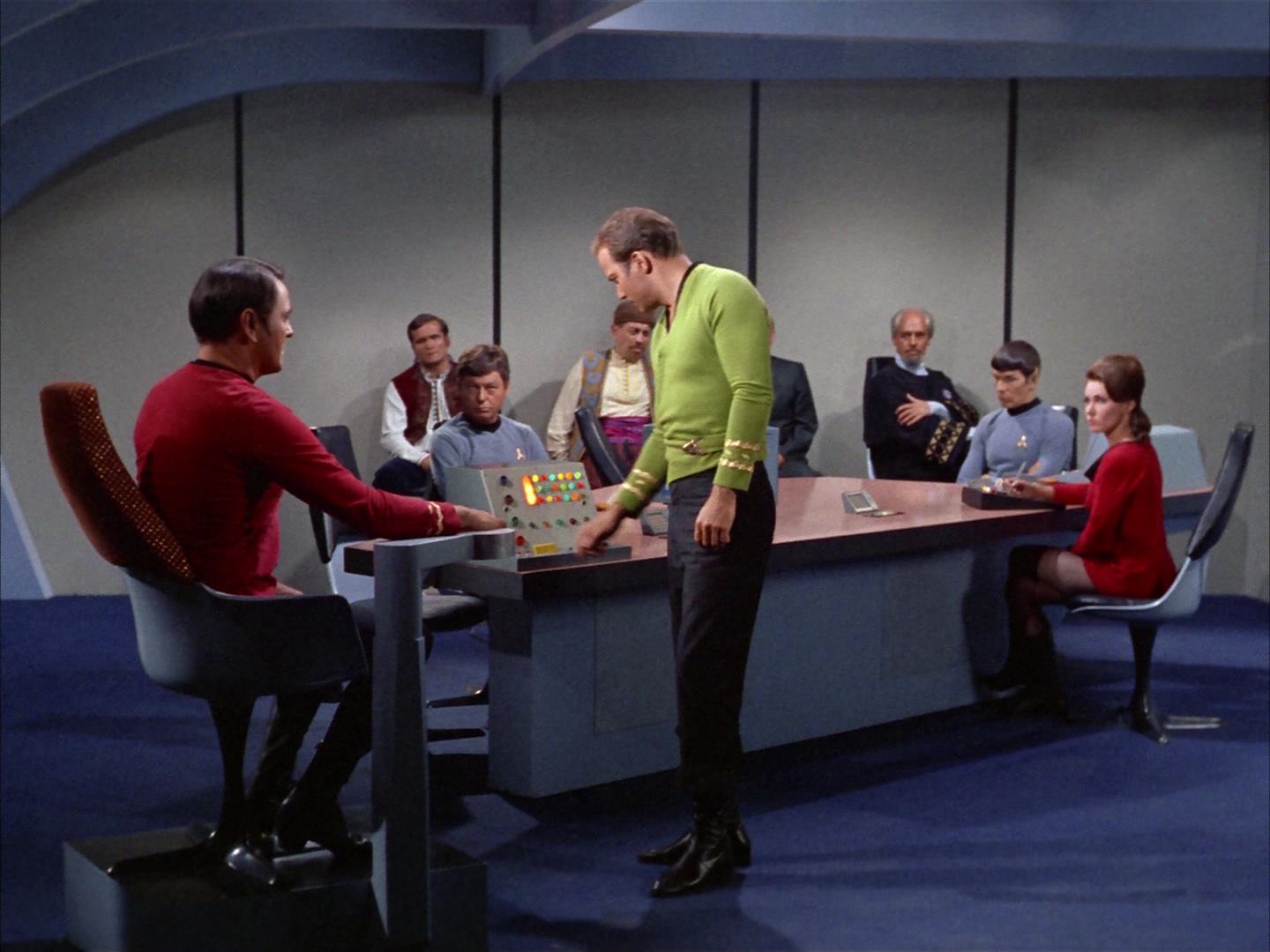 ariane179254_StarTrek_2x14_WolfInTheFold_1696.jpg