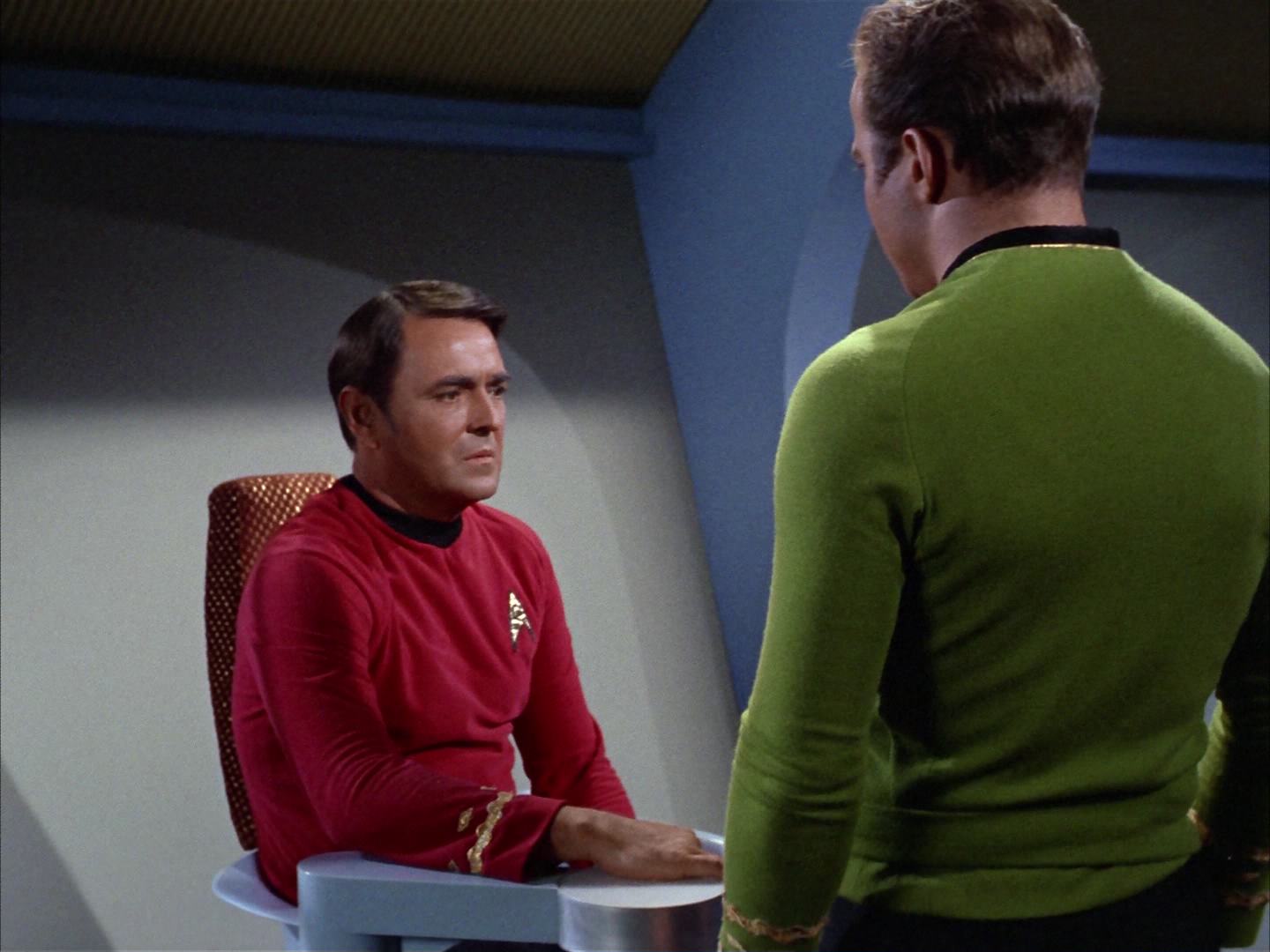 ariane179254_StarTrek_2x14_WolfInTheFold_1709.jpg