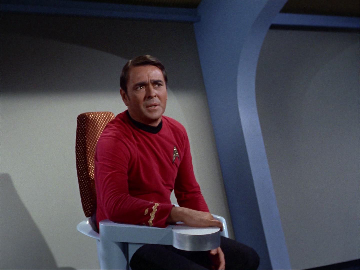 ariane179254_StarTrek_2x14_WolfInTheFold_1748.jpg
