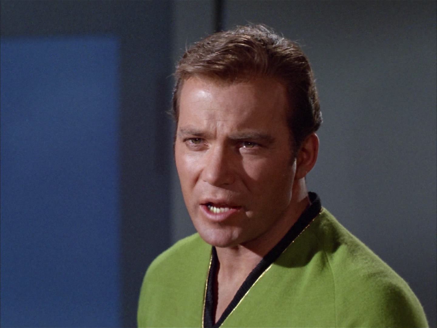 ariane179254_StarTrek_2x14_WolfInTheFold_1751.jpg