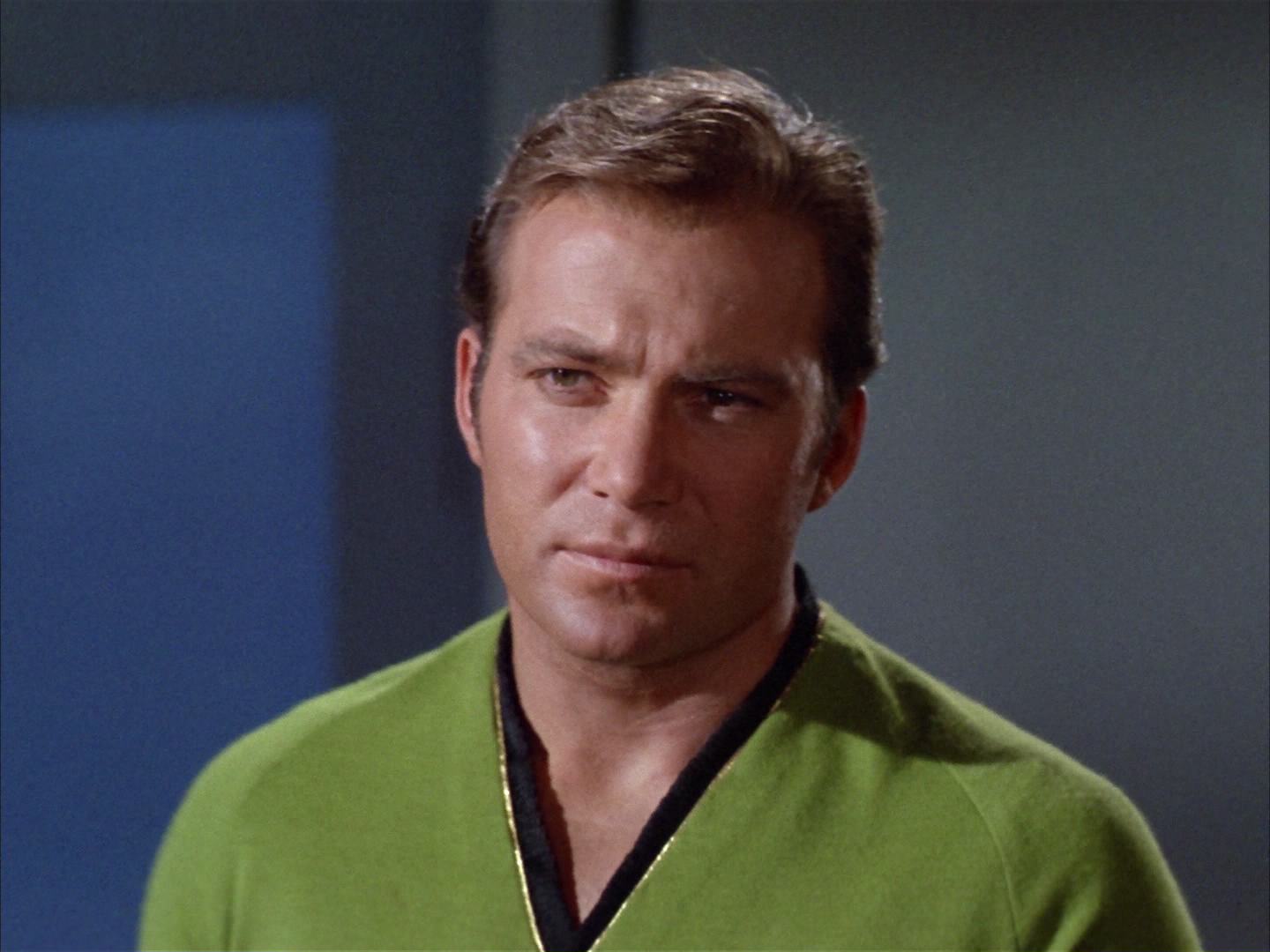 ariane179254_StarTrek_2x14_WolfInTheFold_1759.jpg