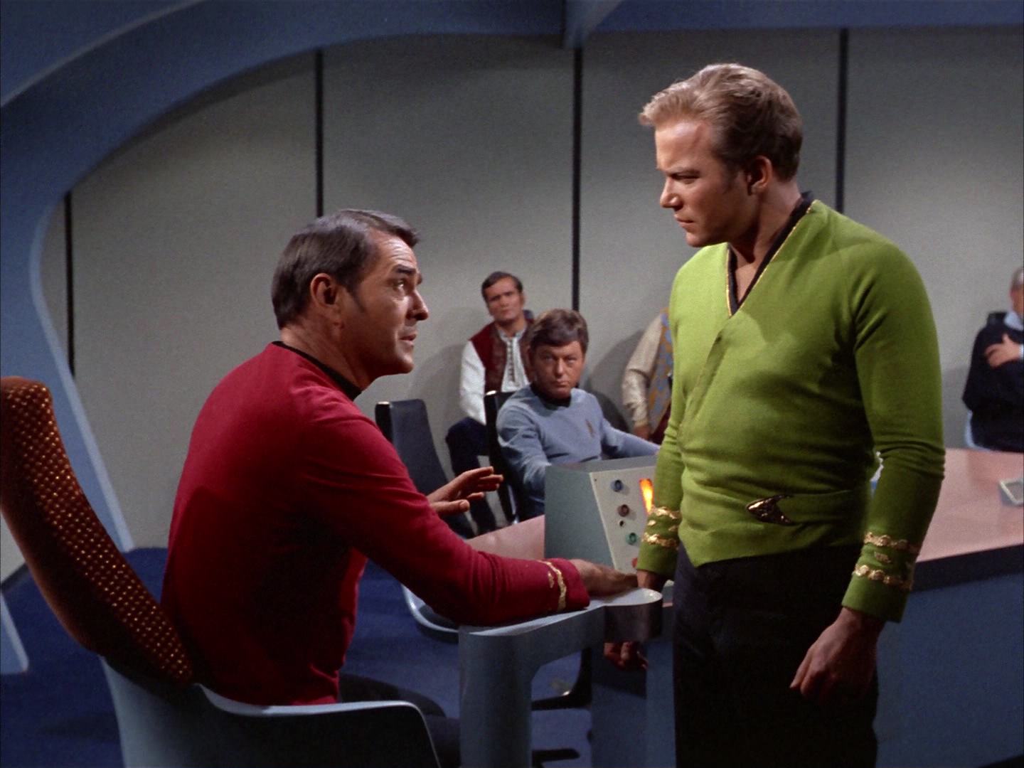 ariane179254_StarTrek_2x14_WolfInTheFold_1780.jpg