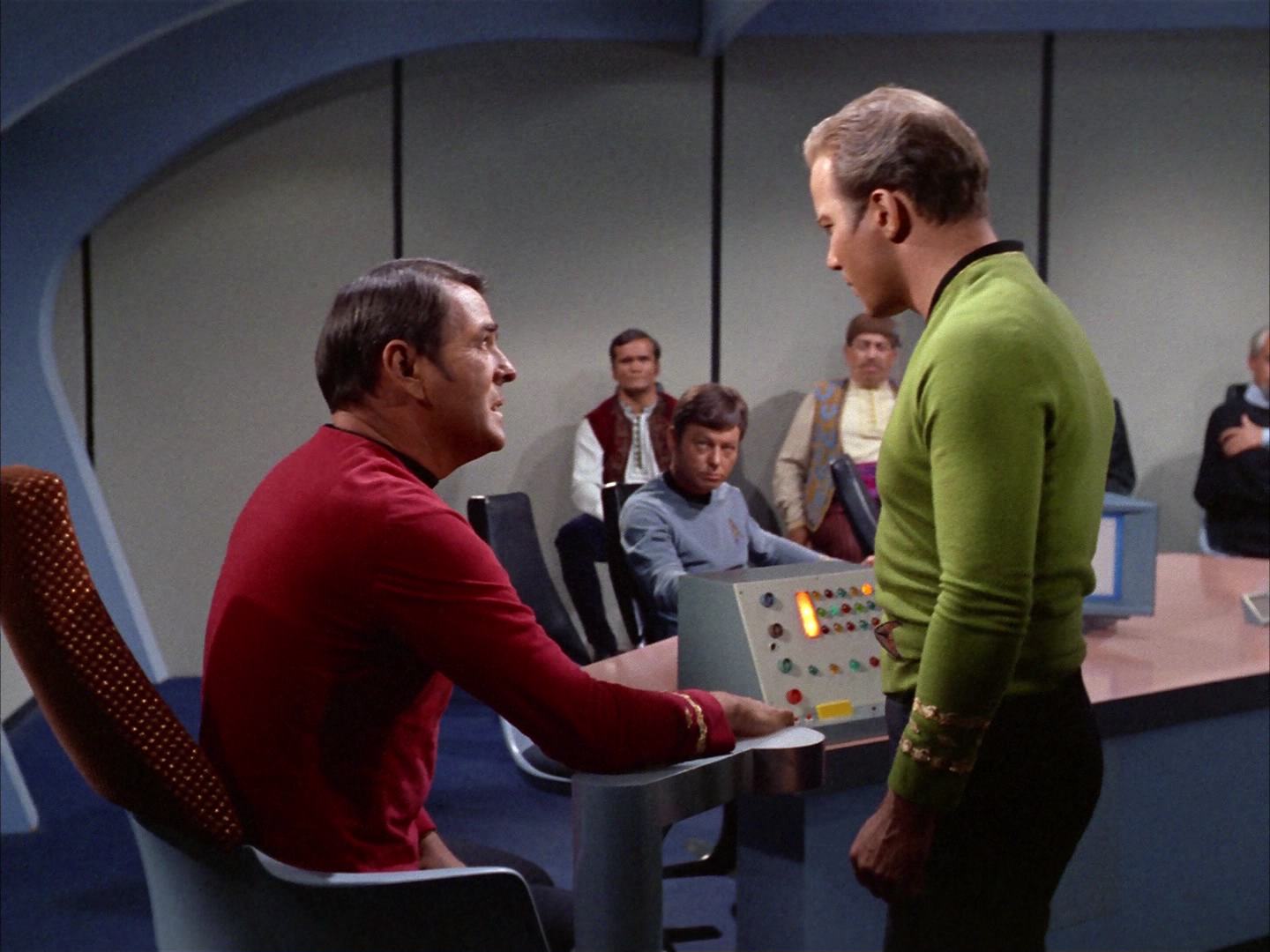 ariane179254_StarTrek_2x14_WolfInTheFold_1823.jpg
