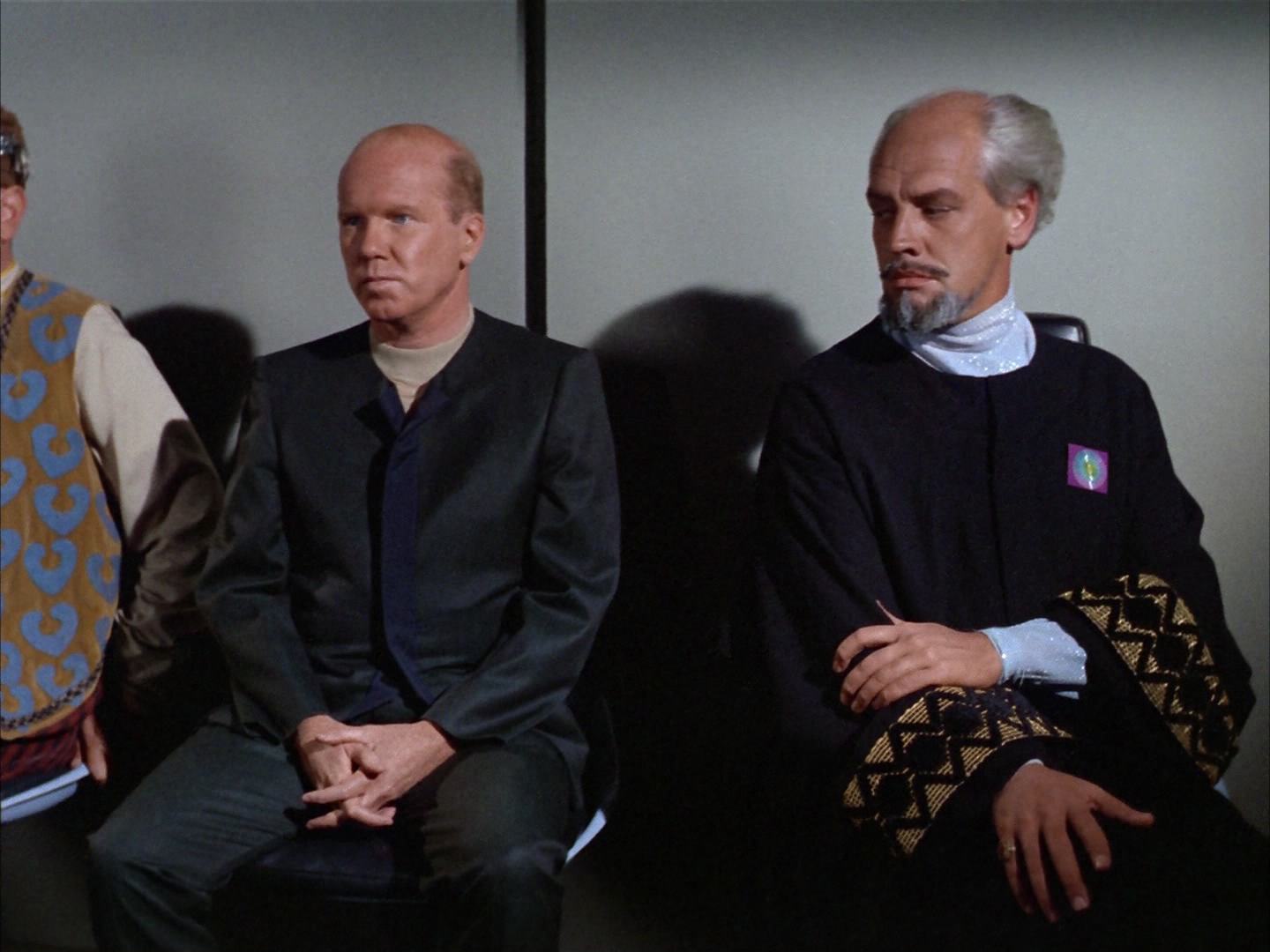 ariane179254_StarTrek_2x14_WolfInTheFold_1854.jpg