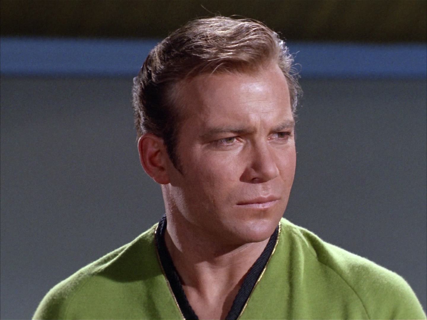 ariane179254_StarTrek_2x14_WolfInTheFold_1871.jpg