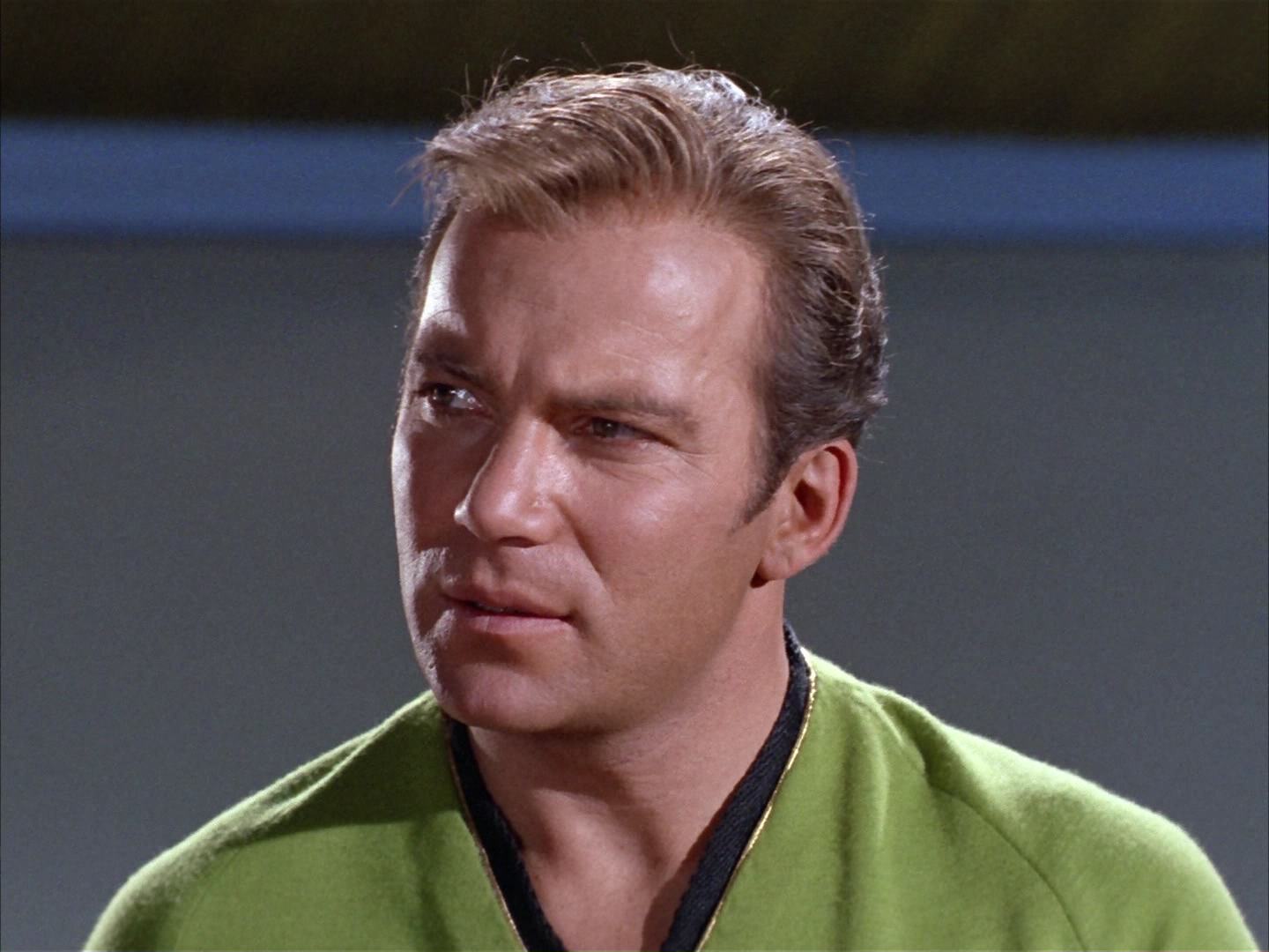 ariane179254_StarTrek_2x14_WolfInTheFold_1886.jpg