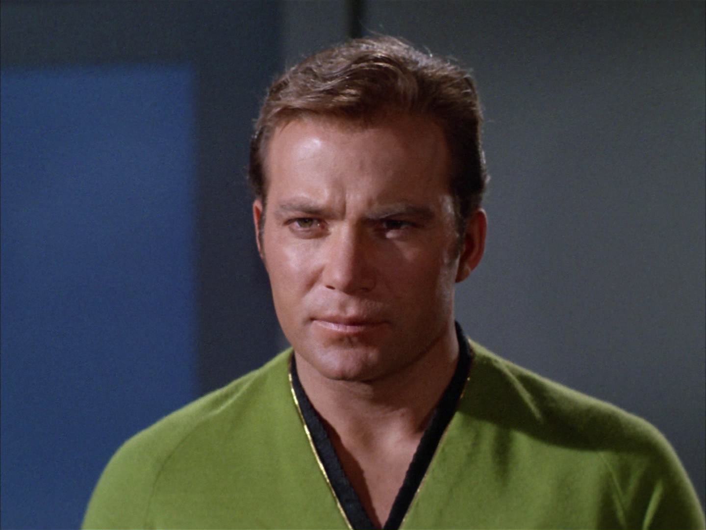 ariane179254_StarTrek_2x14_WolfInTheFold_1901.jpg