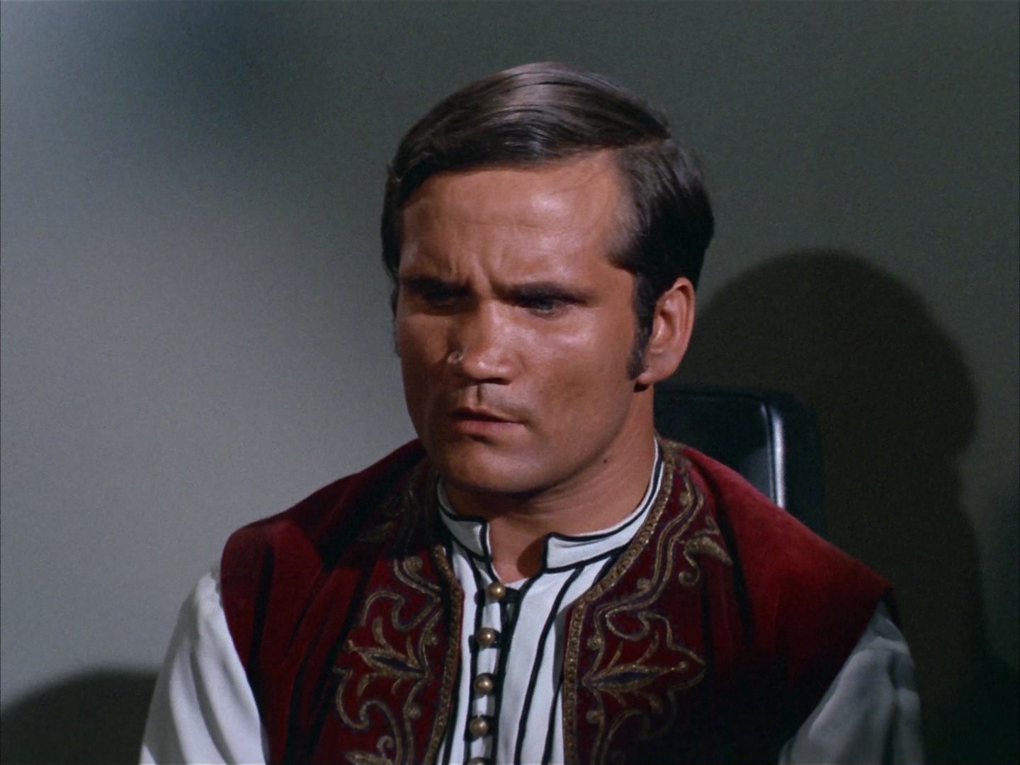 ariane179254_StarTrek_2x14_WolfInTheFold_1912.jpg