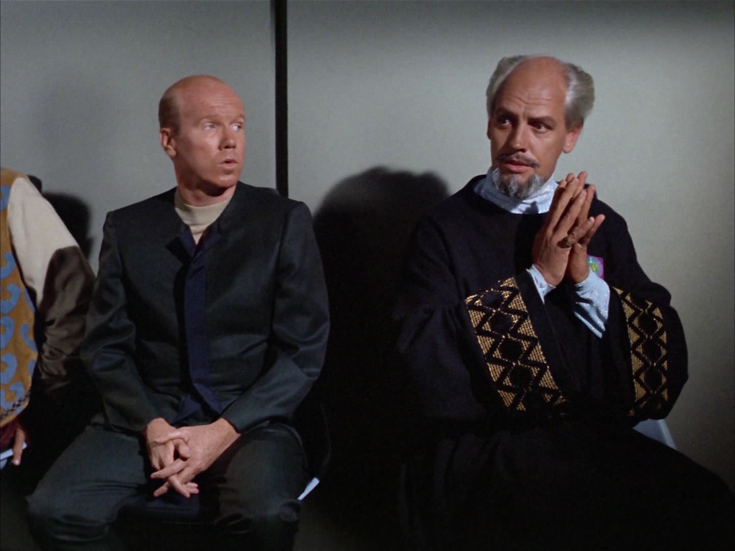 ariane179254_StarTrek_2x14_WolfInTheFold_1914.jpg