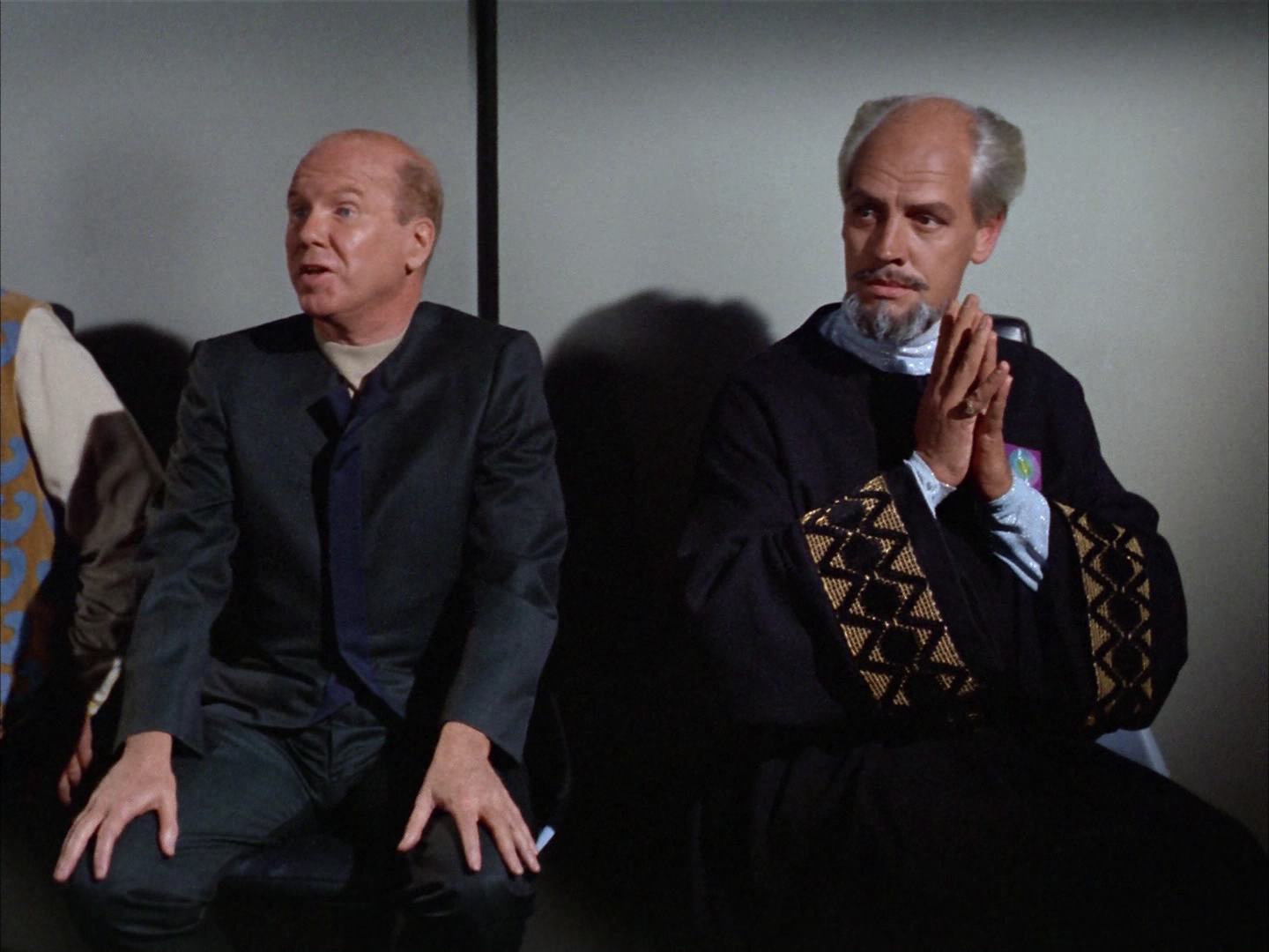 ariane179254_StarTrek_2x14_WolfInTheFold_1919.jpg