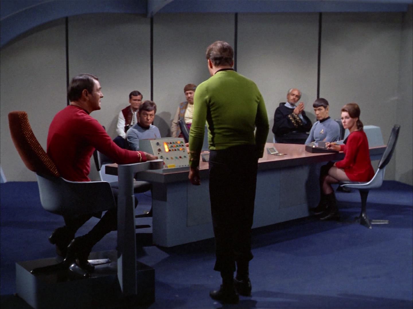 ariane179254_StarTrek_2x14_WolfInTheFold_1920.jpg