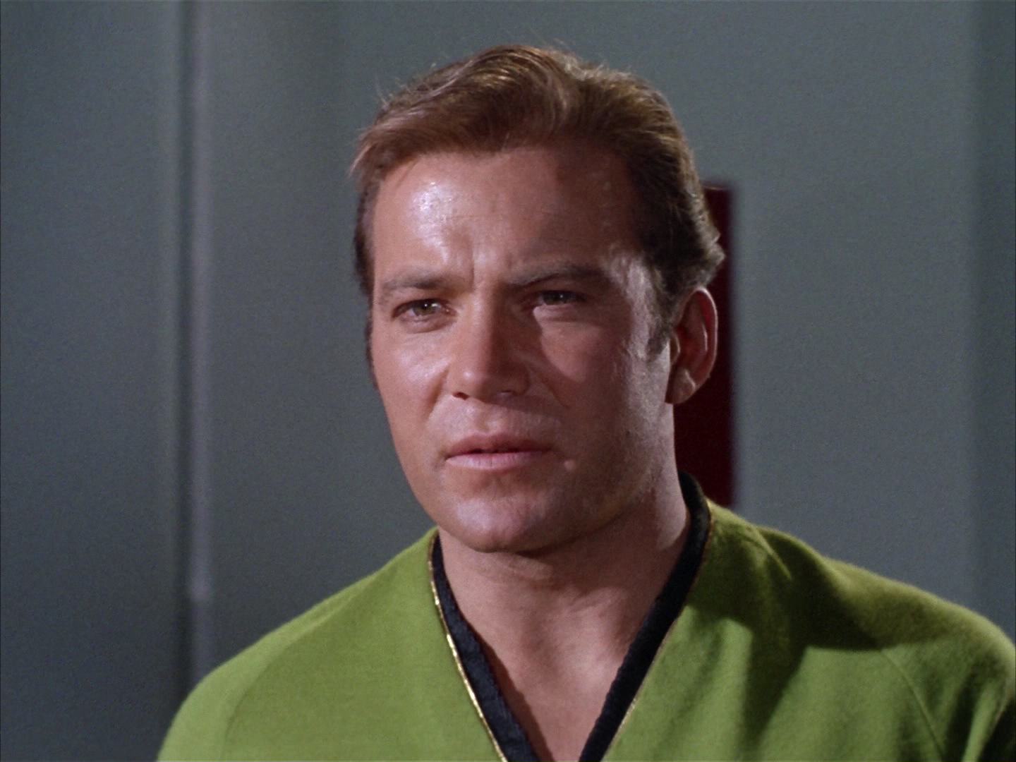 ariane179254_StarTrek_2x14_WolfInTheFold_1943.jpg
