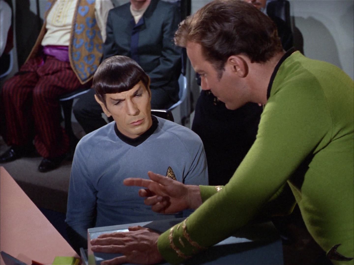 ariane179254_StarTrek_2x14_WolfInTheFold_2081.jpg
