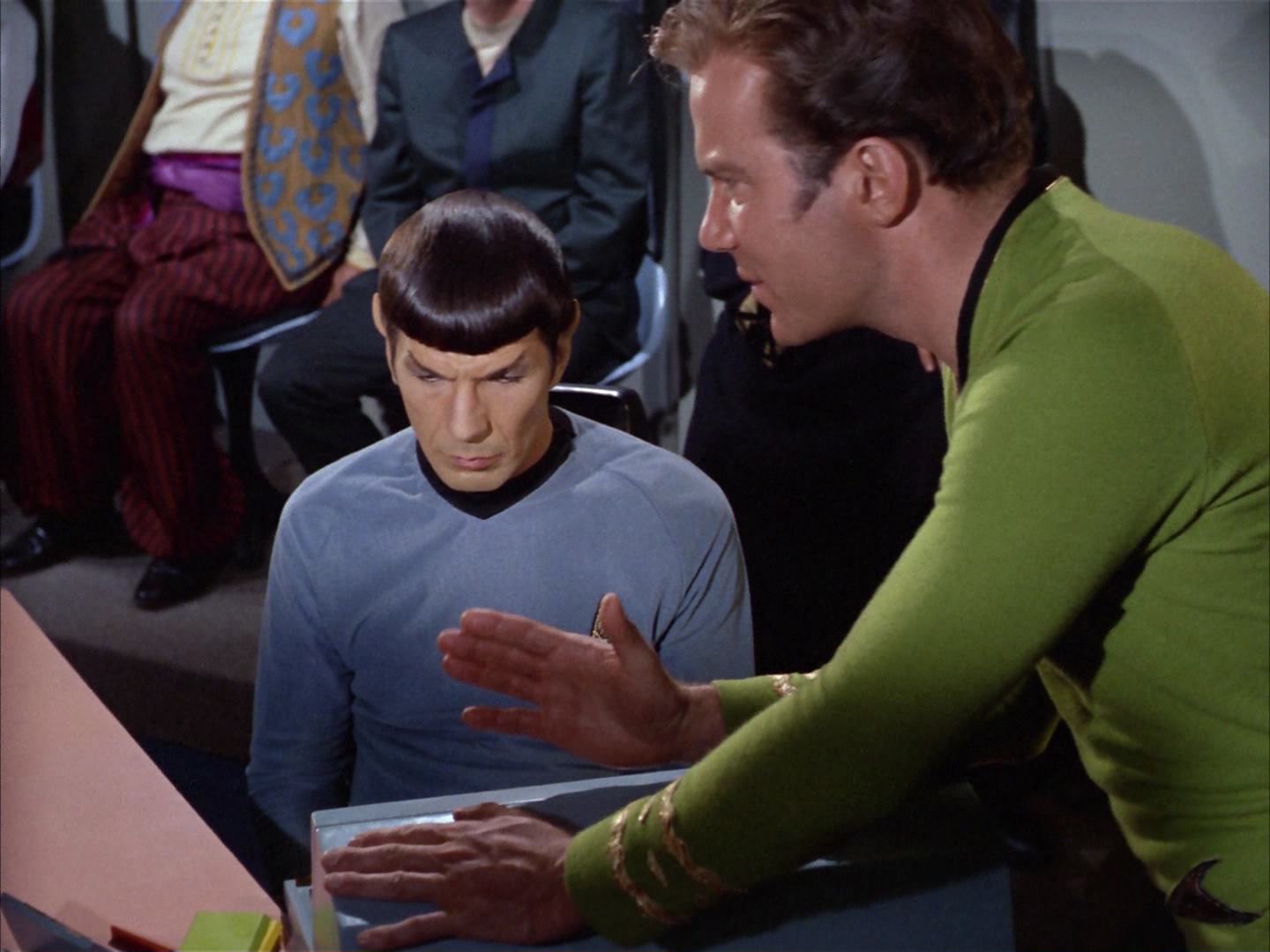 ariane179254_StarTrek_2x14_WolfInTheFold_2089.jpg