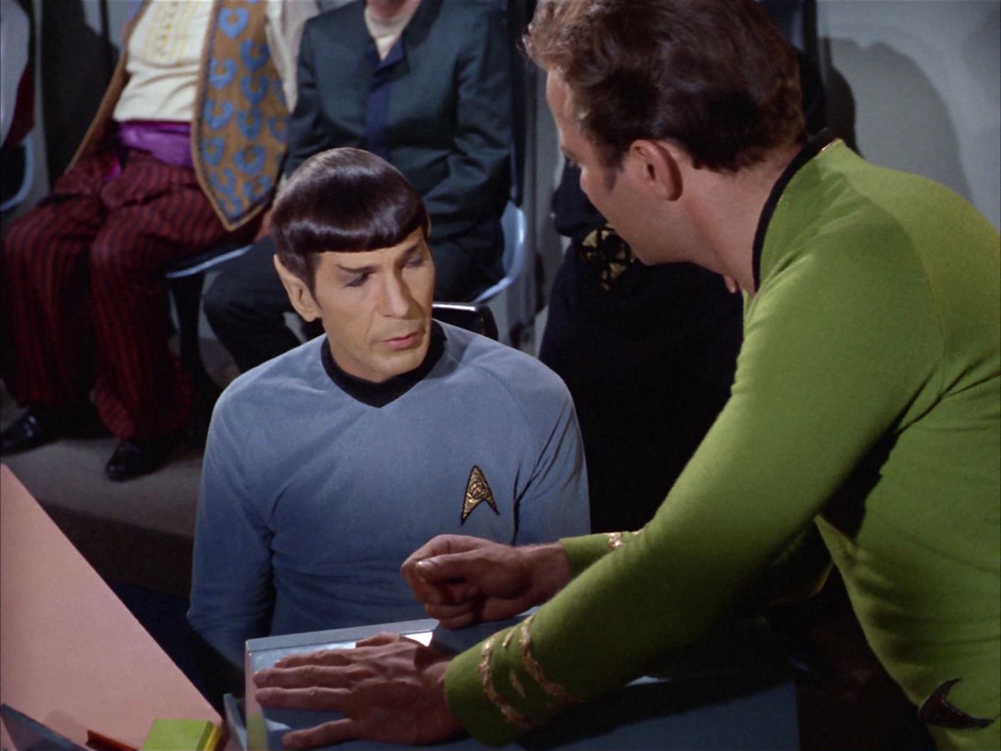 ariane179254_StarTrek_2x14_WolfInTheFold_2093.jpg