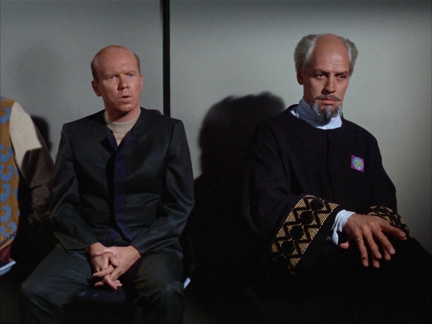 ariane179254_StarTrek_2x14_WolfInTheFold_2097.jpg