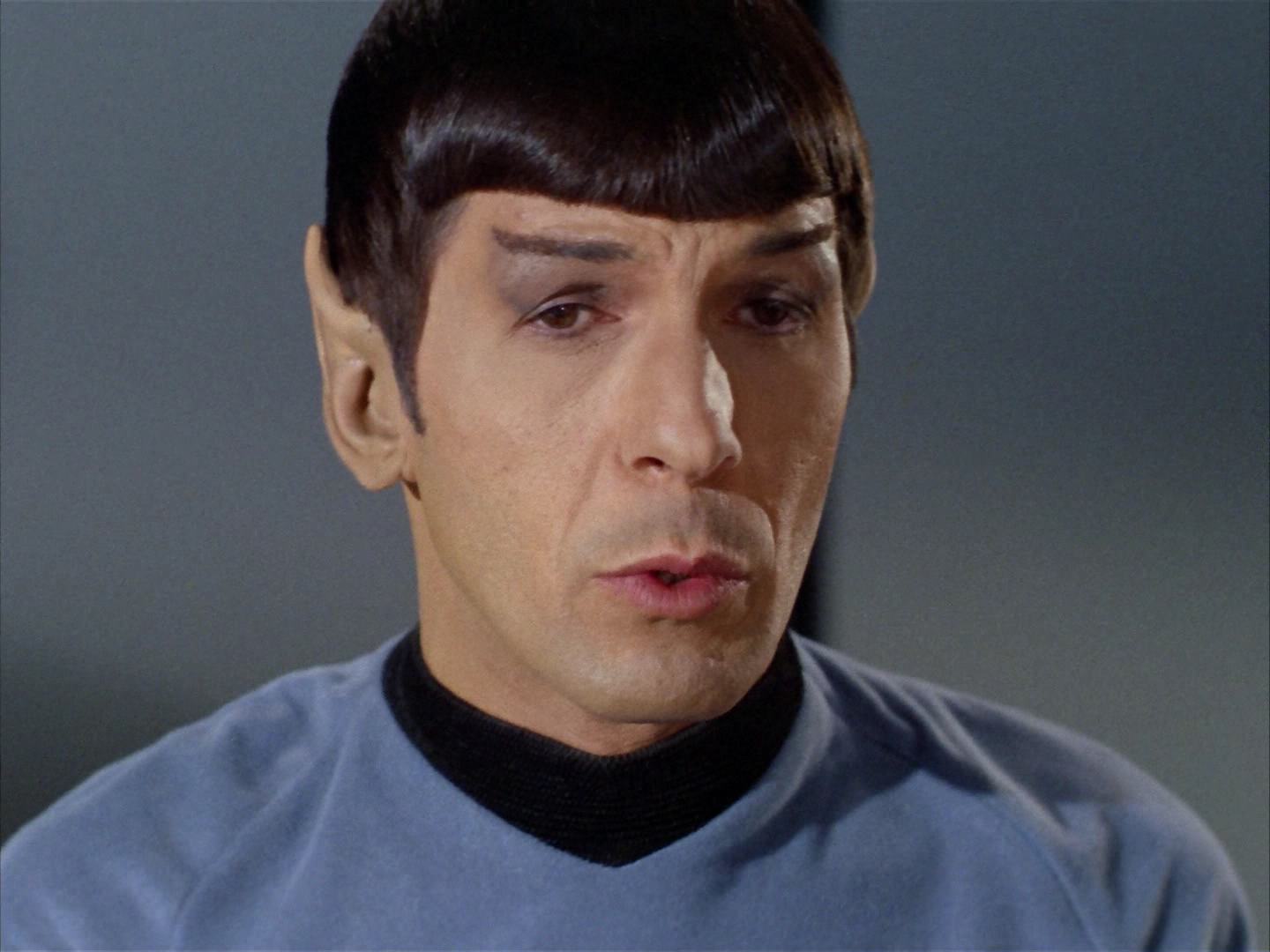 ariane179254_StarTrek_2x14_WolfInTheFold_2154.jpg