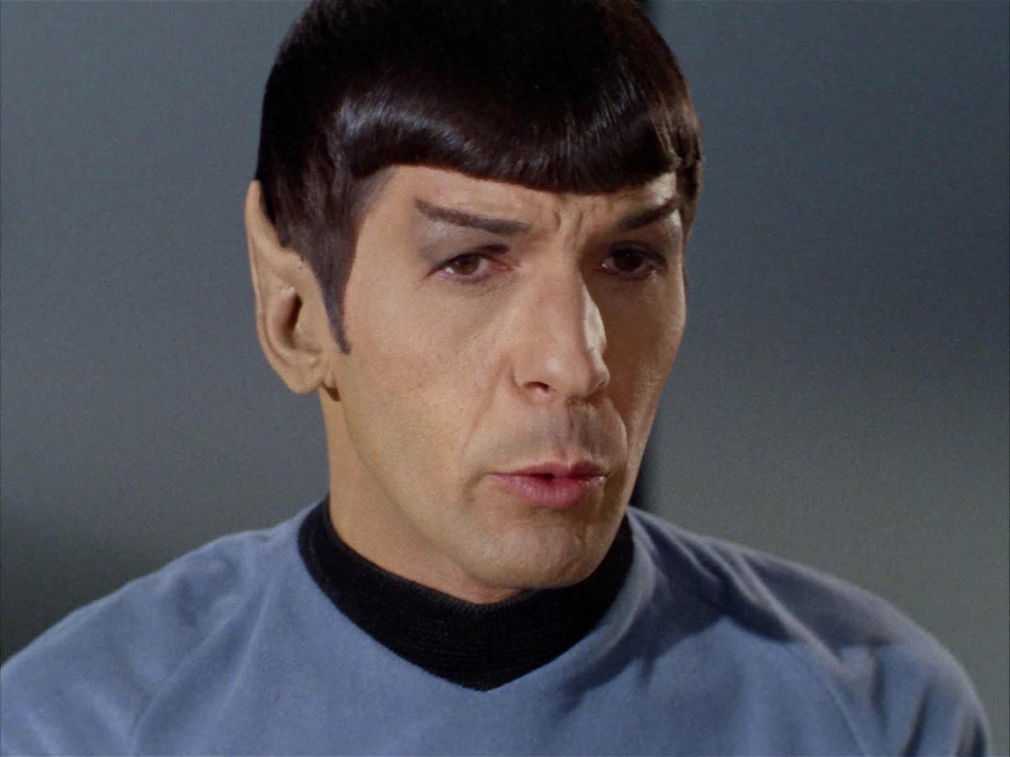 ariane179254_StarTrek_2x14_WolfInTheFold_2155.jpg