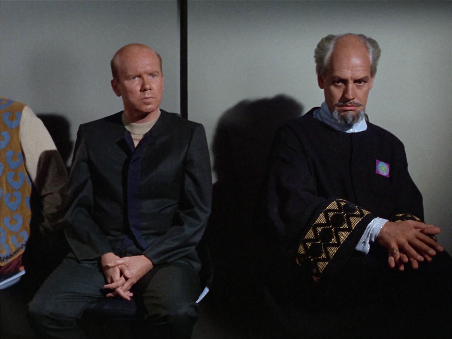 ariane179254_StarTrek_2x14_WolfInTheFold_2179.jpg