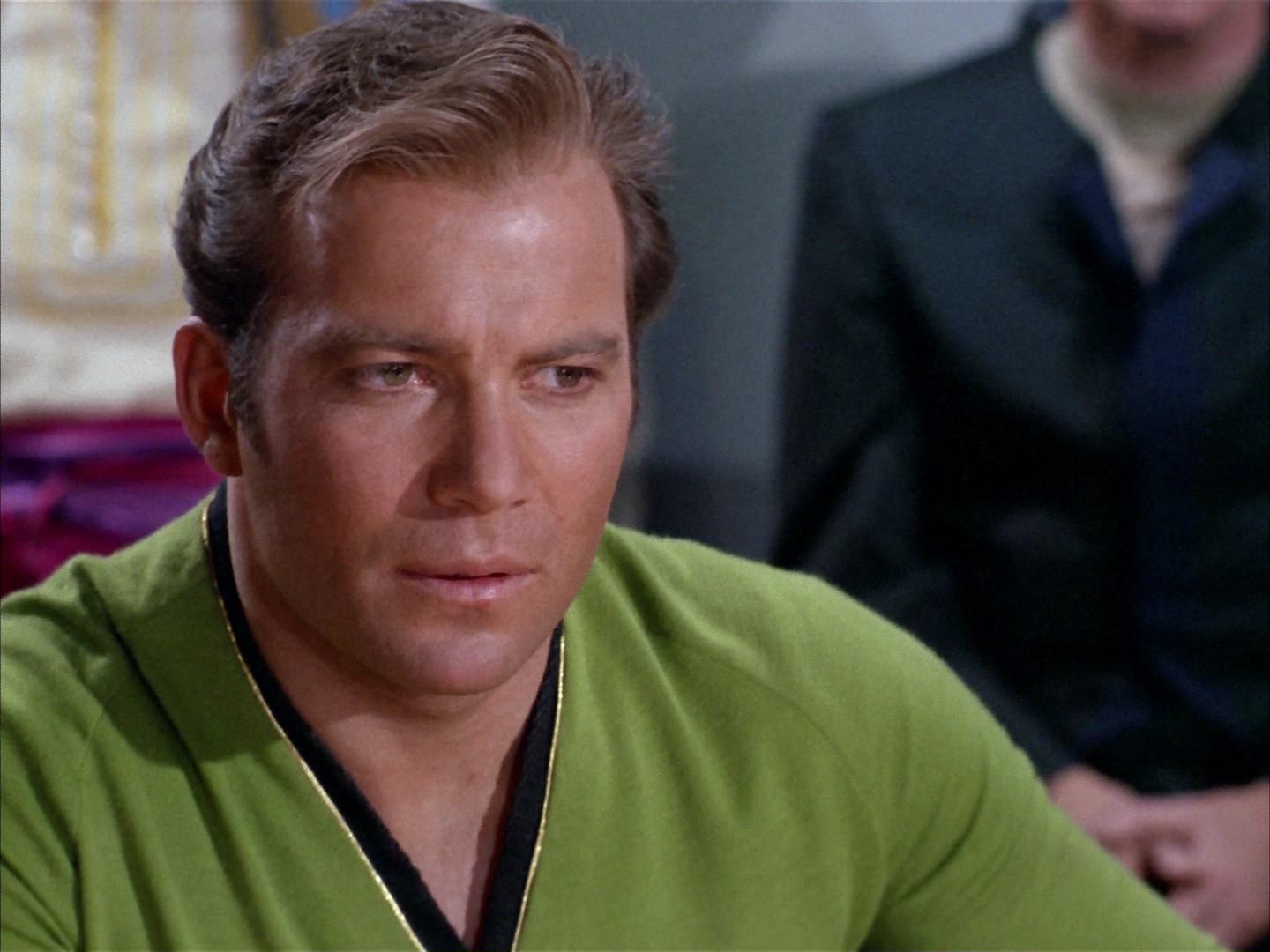 ariane179254_StarTrek_2x14_WolfInTheFold_2195.jpg