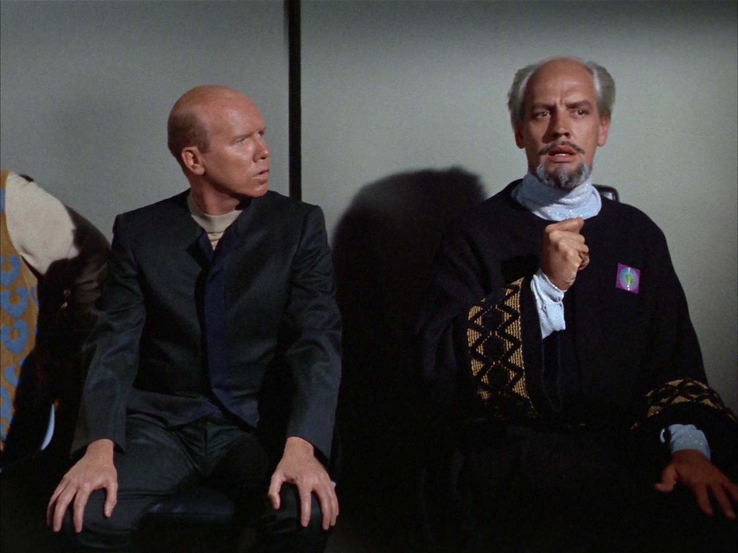 ariane179254_StarTrek_2x14_WolfInTheFold_2210.jpg