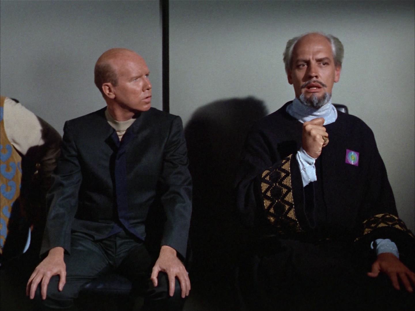 ariane179254_StarTrek_2x14_WolfInTheFold_2212.jpg