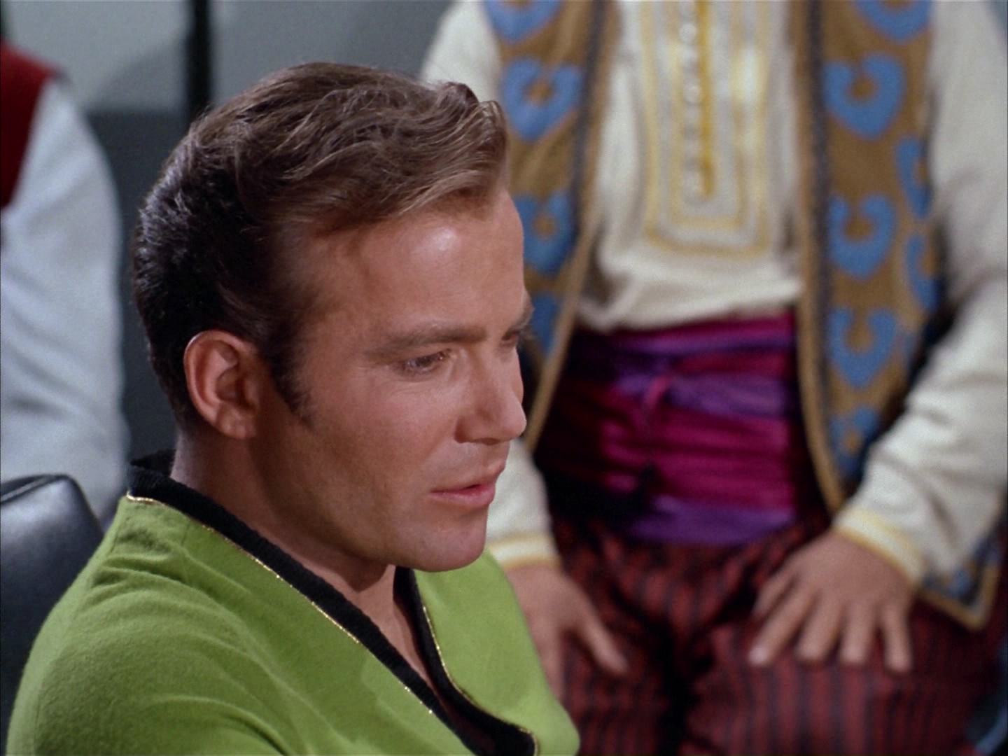 ariane179254_StarTrek_2x14_WolfInTheFold_2227.jpg